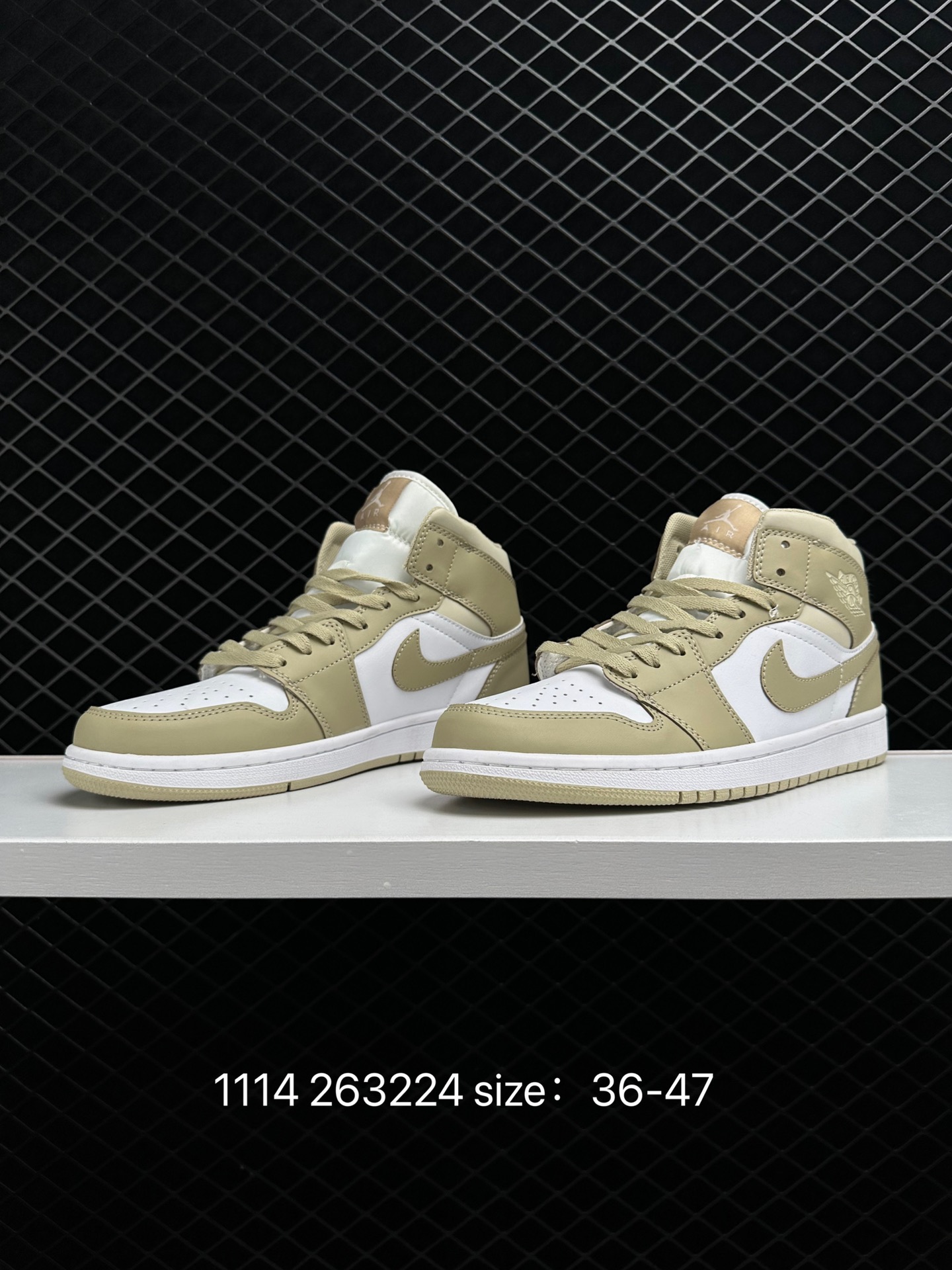 Air Jordan 1 Mid AJ1